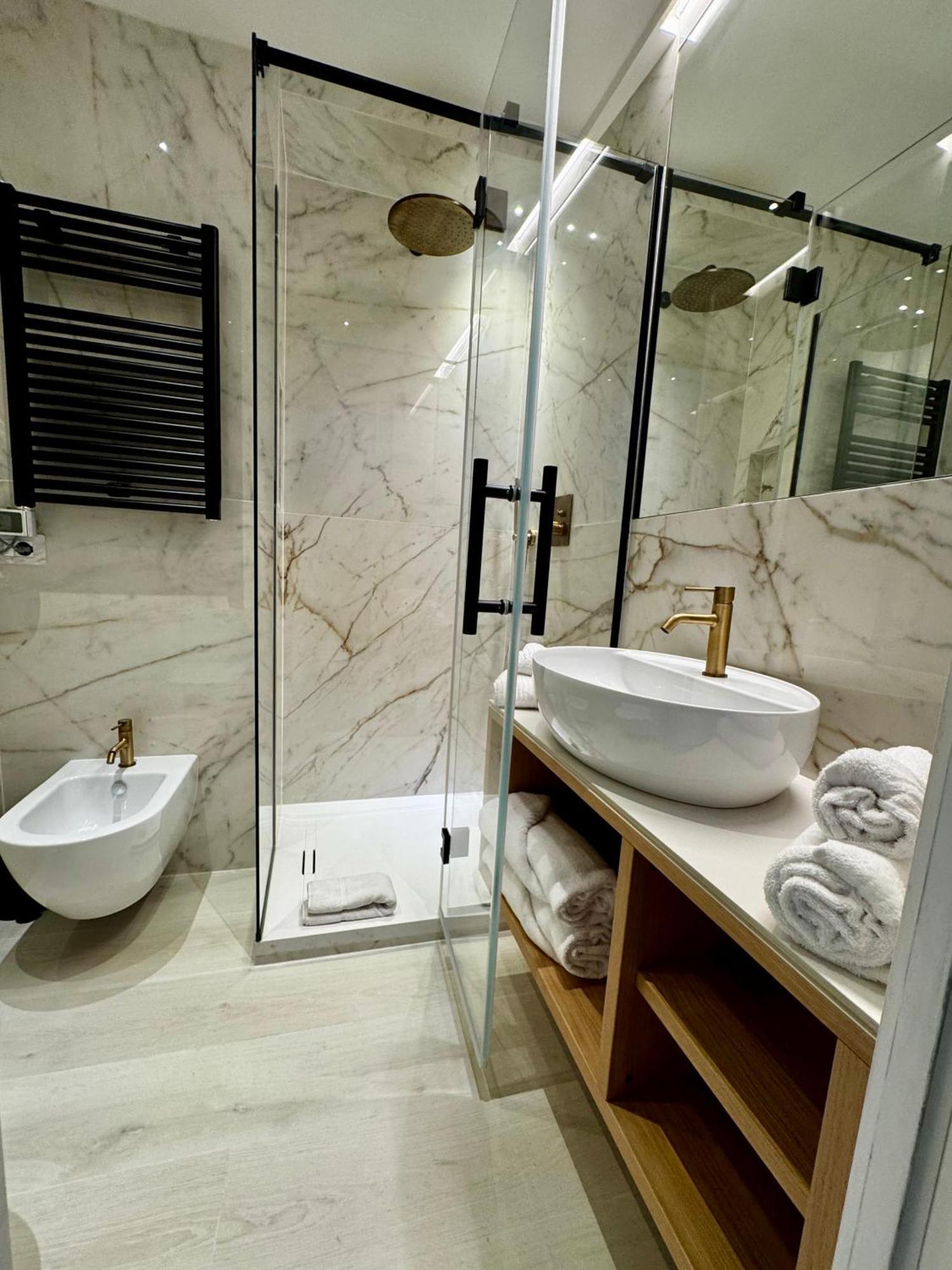 Ponte Milvio & Parking- La De Sophie Apartment Rom